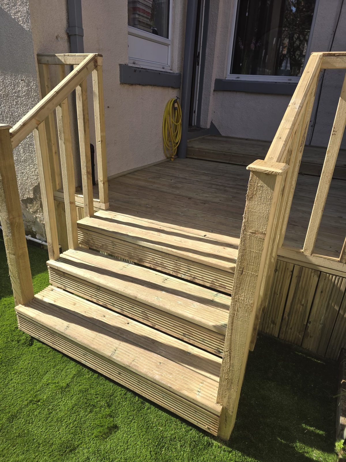 Decked entrance and steps by Roebuck Gardening and Property Services